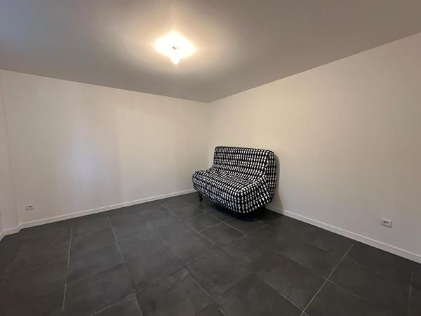 Studio - 21.20 m2 - Meublé - 725€ CC
