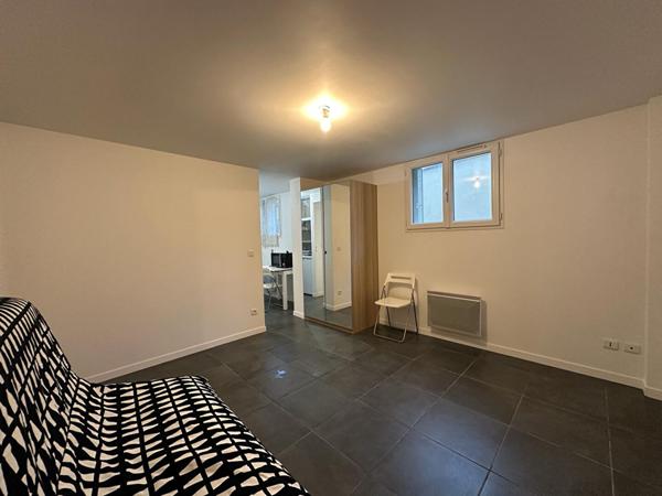 Studio - 21.20 m2 - Meublé - 725€ CC