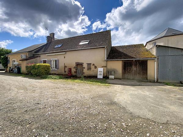 AIGNÉ - MAISON/LOCAL - 4 CHAMBRES - GARAGES ET CAVE
