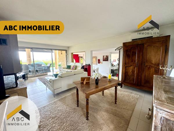 Uchaux (84100) Magnifique maison avec vue dominante