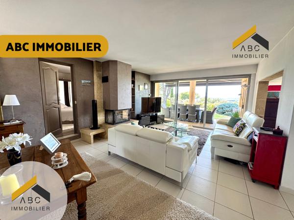 Uchaux (84100) Magnifique maison avec vue dominante