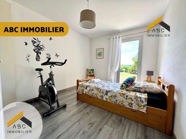 Uchaux (84100) Magnifique maison avec vue dominante