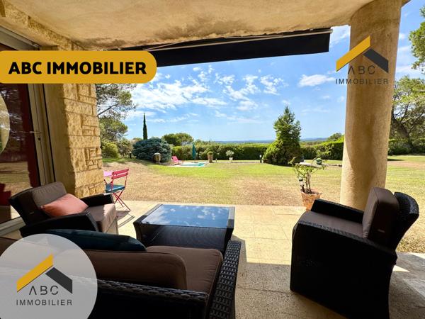 Uchaux (84100) Magnifique maison avec vue dominante