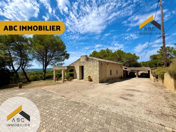 Uchaux (84100) Magnifique maison avec vue dominante