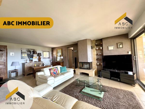 Uchaux (84100) Magnifique maison avec vue dominante