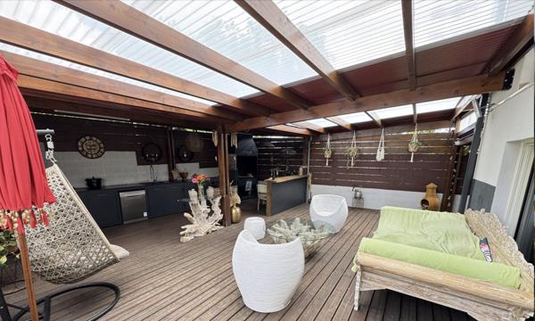 Tampon (97430) À Tampon, immobilier de prestige : maison à vendre 692250 €