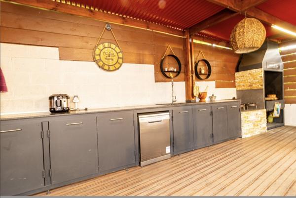 Tampon (97430) À Tampon, immobilier de prestige : maison à vendre 692250 €