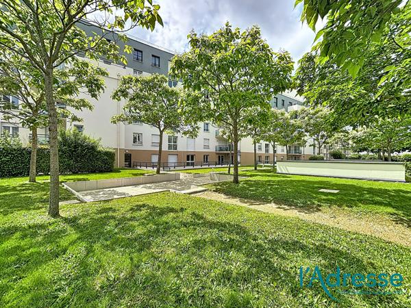 Appartement Laval 4 pièce(s) 90 m2