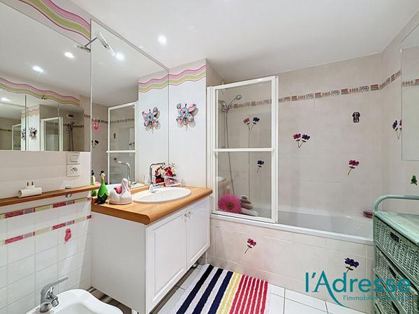 Appartement Laval 4 pièce(s) 90 m2