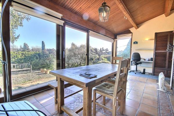 BATIMENT 225 M² SUR 2700M² DE TERRAIN