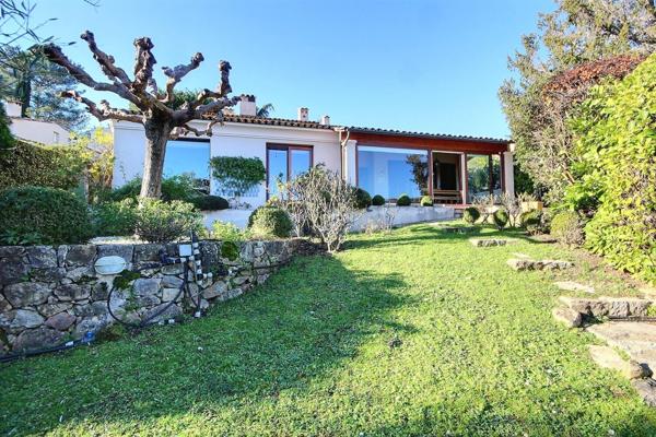 BATIMENT 225 M² SUR 2700M² DE TERRAIN