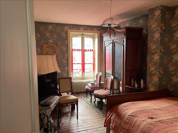 Maison à vendre |  Bourganeuf |  4 pièces | 106 m²