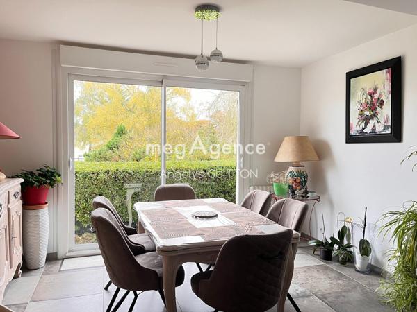 Maison à Fresnay-sur-Sarthe, 72130 - 6 pièces 170m²