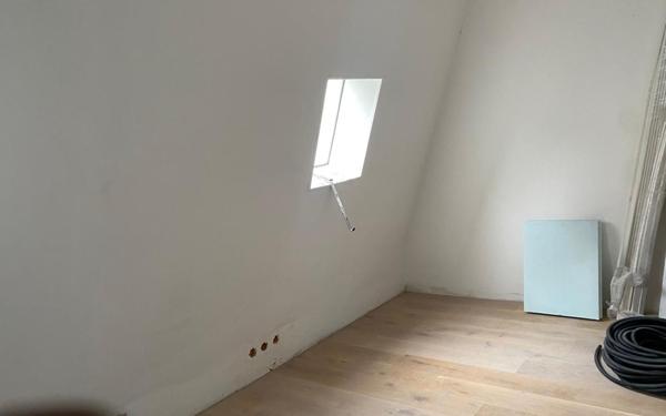 Appartement à vendre    1 pièce • 11,19 m2 Paris 11