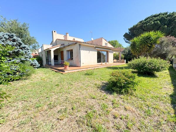 ILLE SUR TET : Maison 5 pièces 130 m² en 4 faces avec Jardin piscinable et garage de 42 m² !