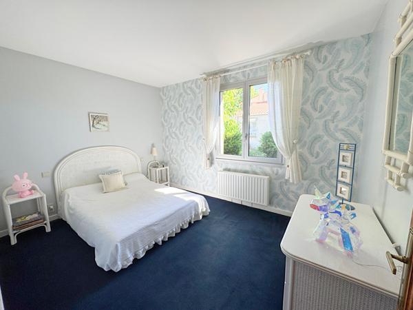 ILLE SUR TET : Maison 5 pièces 130 m² en 4 faces avec Jardin piscinable et garage de 42 m² !