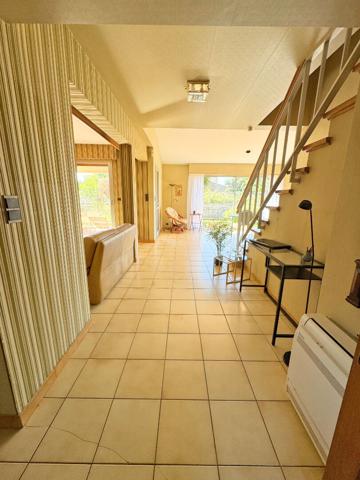 ILLE SUR TET : Maison 5 pièces 130 m² en 4 faces avec Jardin piscinable et garage de 42 m² !