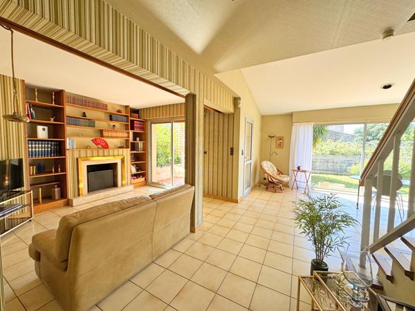 ILLE SUR TET : Maison 5 pièces 130 m² en 4 faces avec Jardin piscinable et garage de 42 m² !