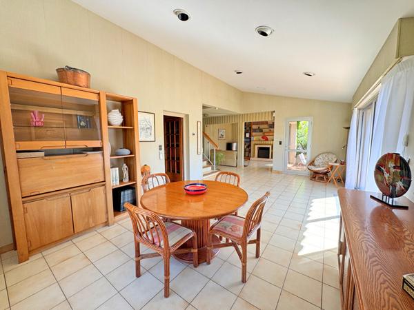 ILLE SUR TET : Maison 5 pièces 130 m² en 4 faces avec Jardin piscinable et garage de 42 m² !