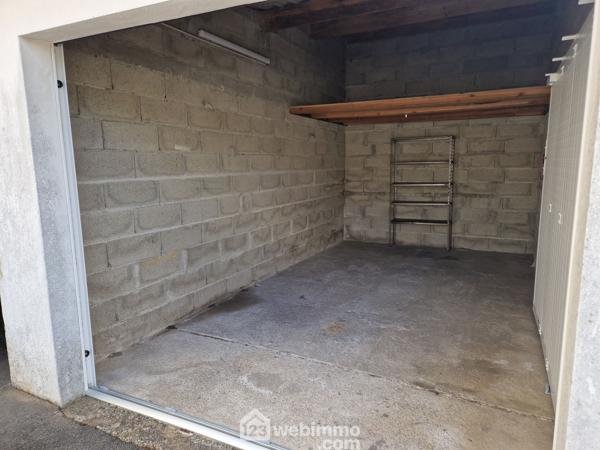 Garage 15.6 m² à La Roche-sur-Yon 85000