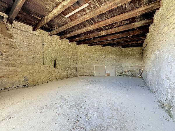 Mas de charme en pierre à Rognonas -5 pièces -160m² +70m²-Rénovation 2025