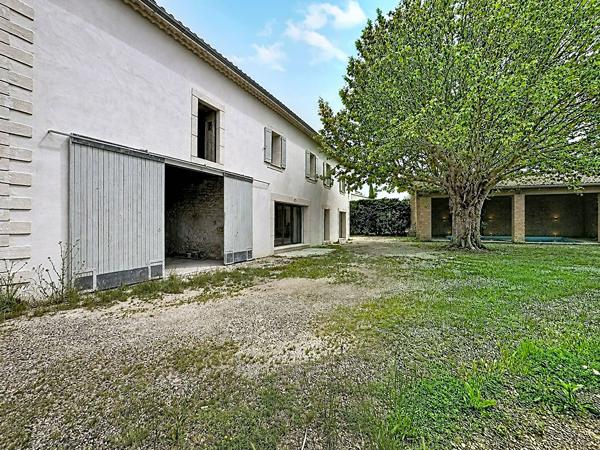 Mas de charme en pierre à Rognonas -5 pièces -160m² +70m²-Rénovation 2025