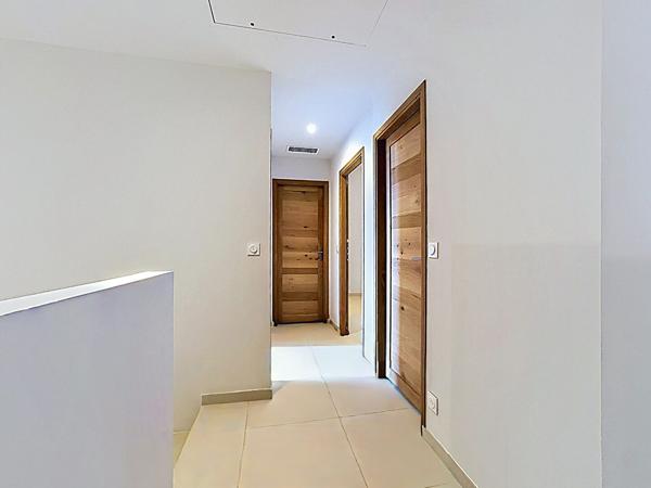 Mas de charme en pierre à Rognonas -5 pièces -160m² +70m²-Rénovation 2025