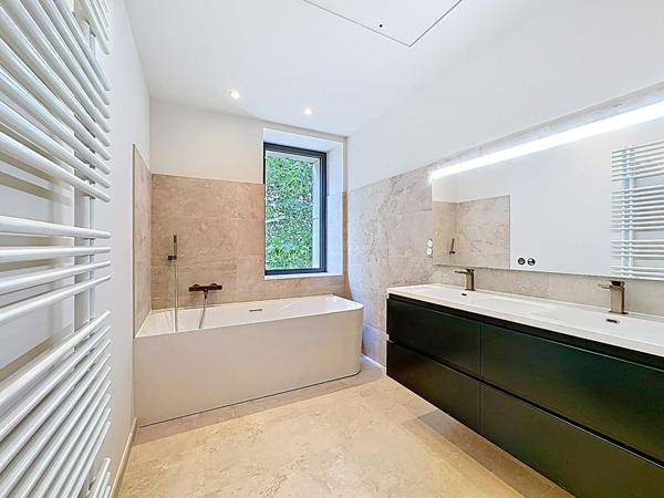 Mas de charme en pierre à Rognonas -5 pièces -160m² +70m²-Rénovation 2025