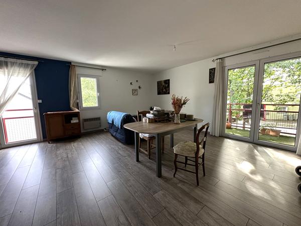 Appartement 3 pièces en 2 pièces à Saint-Herblain - Secteur Tillay, balcon et place de parking