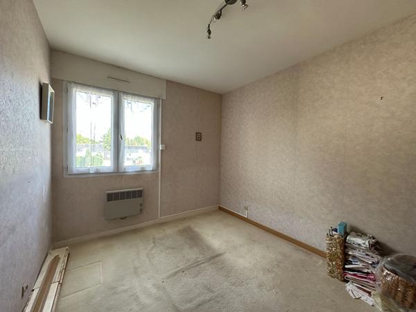 Appartement 3 pièces en 2 pièces à Saint-Herblain - Secteur Tillay, balcon et place de parking