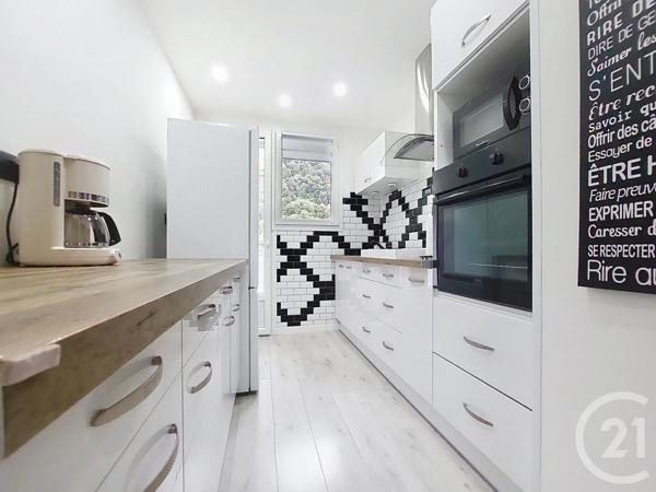 Appartement F3 à vendre  3 pièces - 64,50 m 2   AMELIE LES BAINS PALALDA  - 66