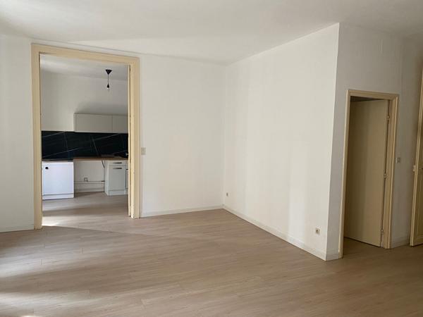 APPARTEMENT F2 - BEDARIEUX - 1ER ETAGE - 66,85 m²