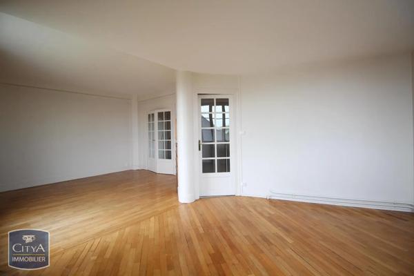 Appartement à louer 4 pièces 86.86m² Dijon (21000)