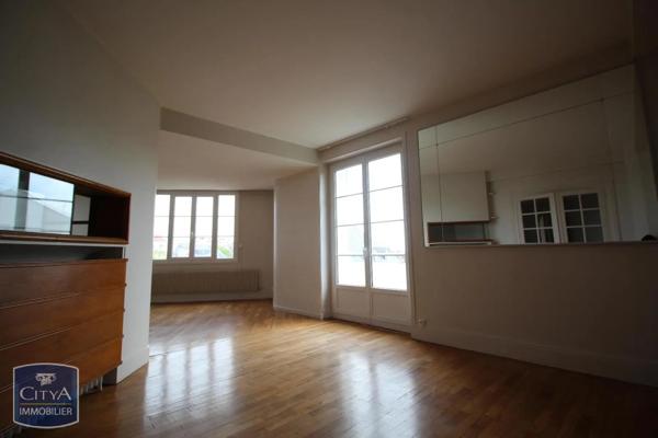 Appartement à louer 4 pièces 86.86m² Dijon (21000)