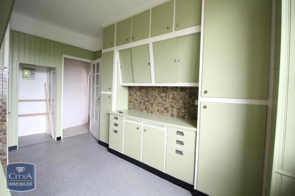 Appartement à louer 4 pièces 86.86m² Dijon (21000)