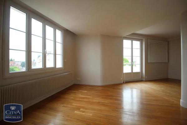 Appartement à louer 4 pièces 86.86m² Dijon (21000)