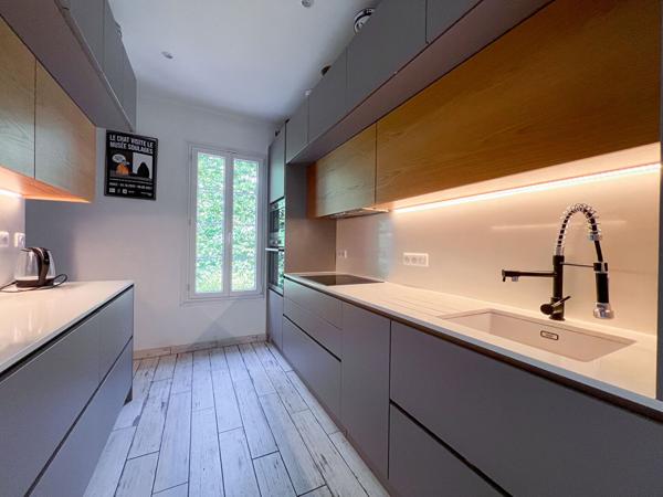 A vendre - Maison de Maître de 270 m² avec terrain de 1000 m² - jardin, cave et stationnements "Angers Ney/ St Serge"