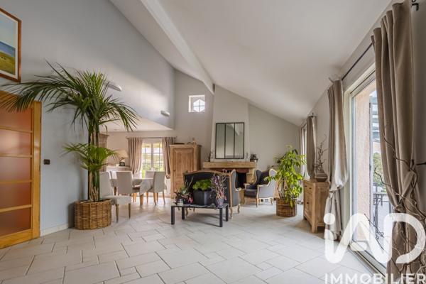 Maison à vendre 8 pièces 206 m² Marolles-en-Brie
