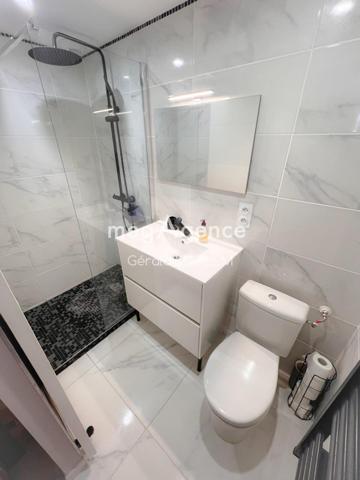 Maison à ROQUEBRUNE-SUR-ARGENS, 83520 - 5 pièces 118m²
