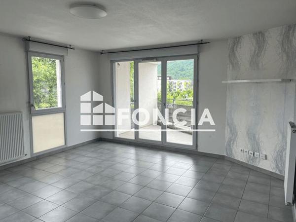 Location Appartement 2 pièces 51.22 m² - 8 RUE SIMONE DE BEAUVOIR Saint Martin D'heres 38400