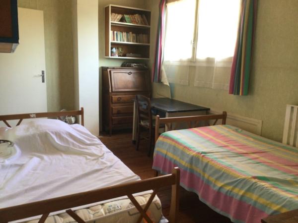 Maison 181 m2 située dans une impasse proche commodités.