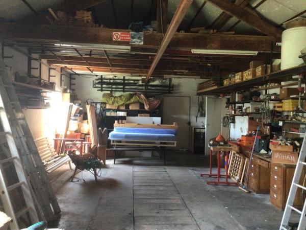 Maison 181 m2 située dans une impasse proche commodités.