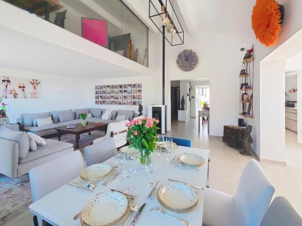 Les Lones - Villa 210 m² aux prestations haut de gamme - vue mer - Garages