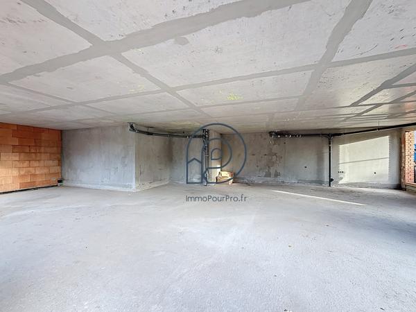 Local commercial neuf 95 m² à Leers – Axe passant, 3 parkings