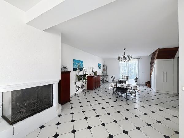 Maison familiale au calme avec de beaux volumes
