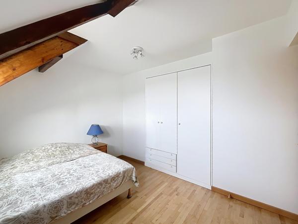 Maison familiale au calme avec de beaux volumes