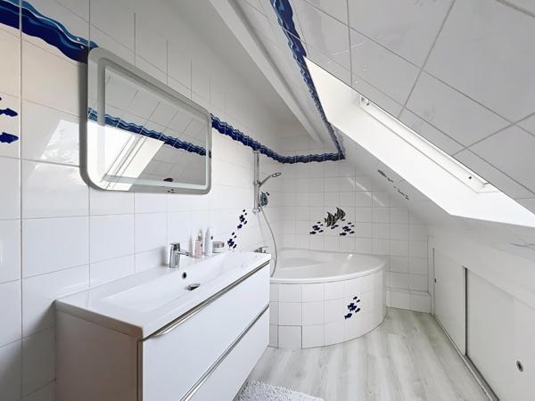 Maison familiale au calme avec de beaux volumes