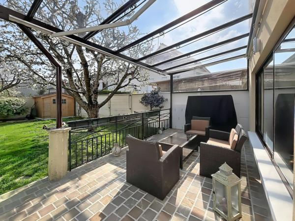 Maison familiale au calme avec de beaux volumes