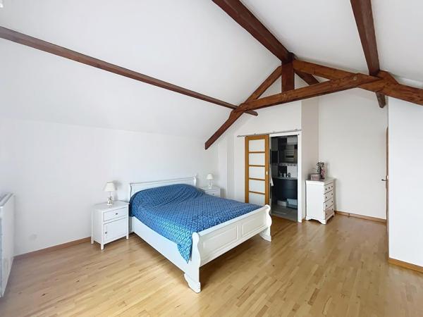 Maison familiale au calme avec de beaux volumes