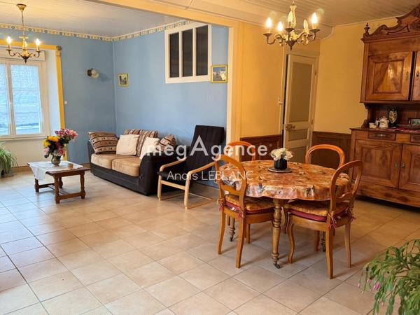 Maison à Évron, 53600 - 4 pièces 98m²